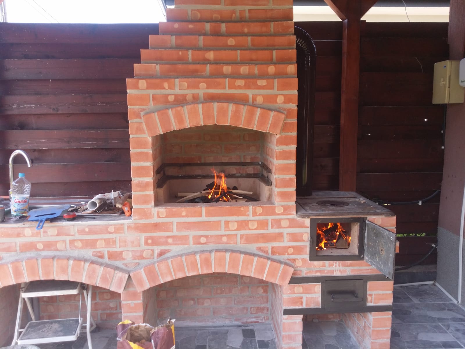 Construcție foișor grădină Bihor